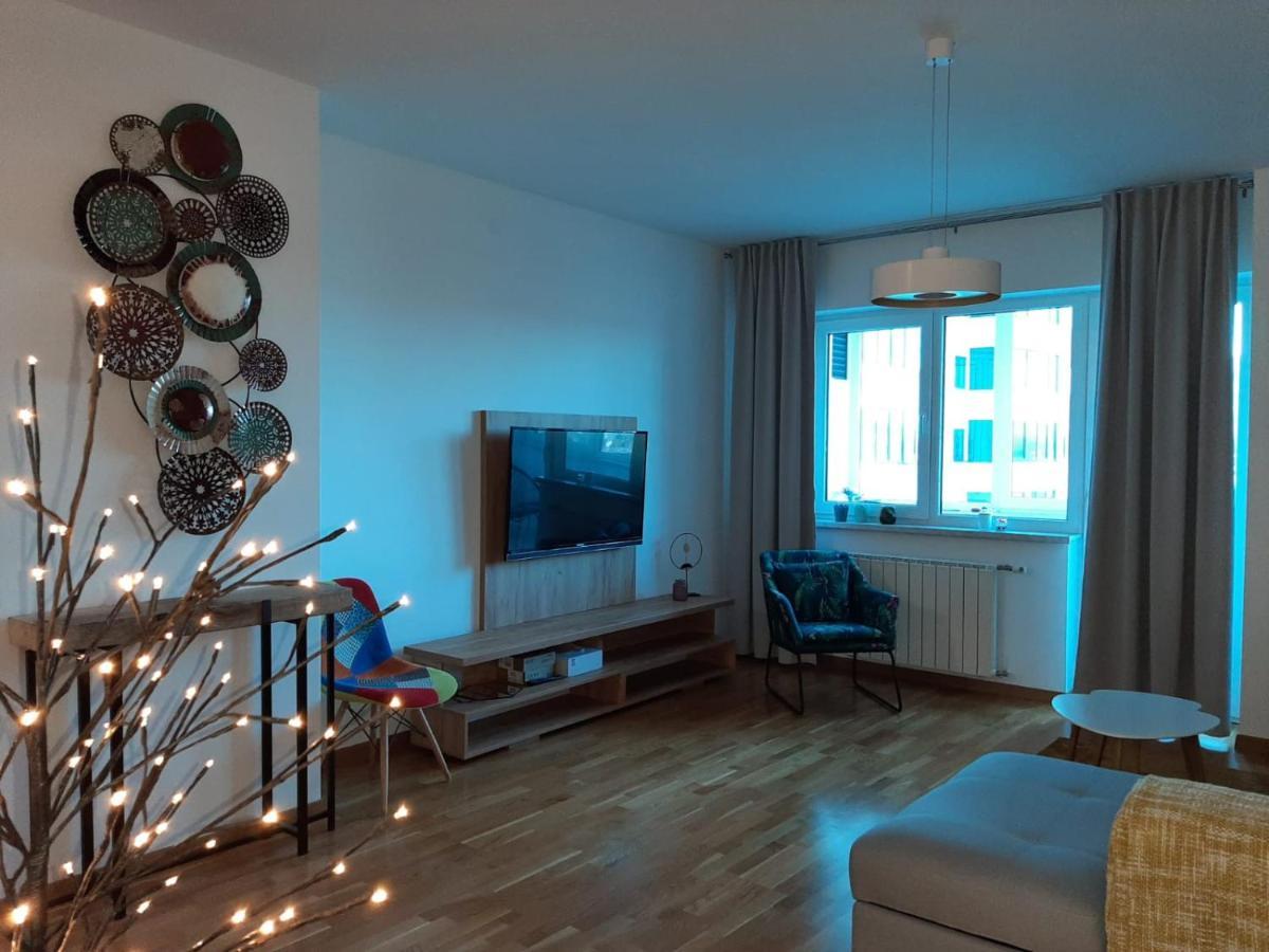 Bright, Modern & Cozy Apartment Tuzla Eksteriør billede